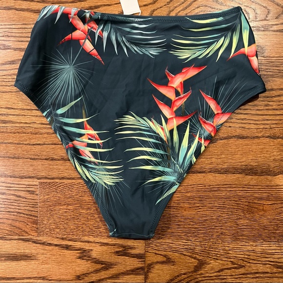 Cupshe Bikini Bottoms ONLY - Picture 3 of 5